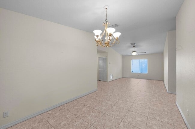 Building Photo - 4856 SE Duval Dr