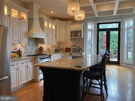 Building Photo - 2406 Madison Ave