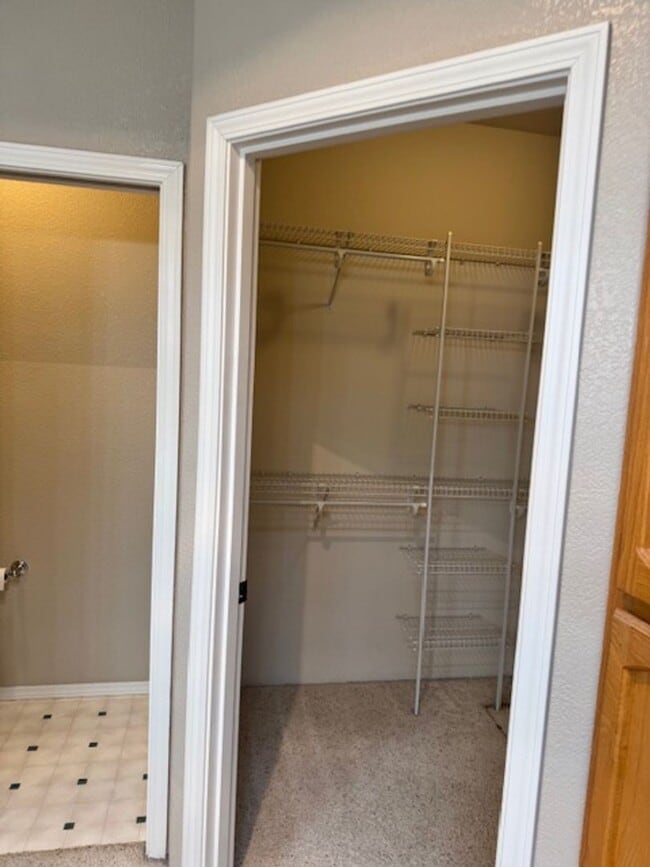 Building Photo - LONE PINE CREEK ESTATES IN GATED COMMUNITY...