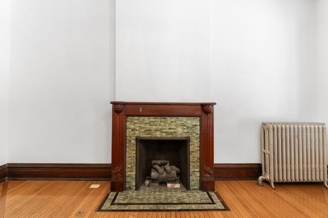 Building Photo - Huge Brick House in Victorian Village/Short North, Beautiful Woodwork 3 Car Garage and Swimming pool