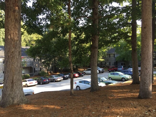 Building Photo - 100H Hidden Creek