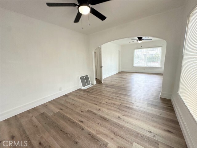 Building Photo - 2217 10th Ave
