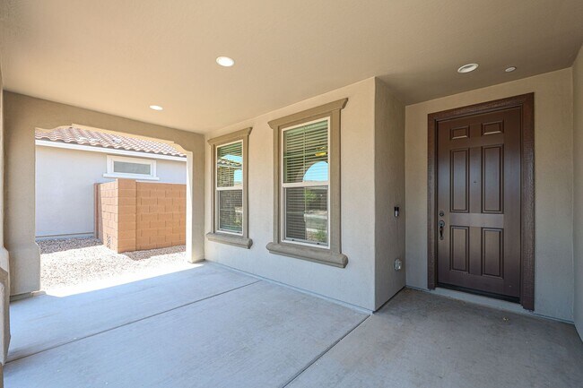 Building Photo - 4 Bedroom + Den in Foothills at Northpointe