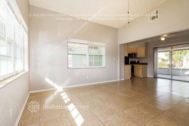 Building Photo - 4059 28th Ave N