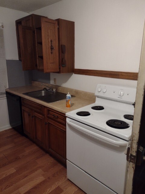 Building Photo - 603 Dawn Dr