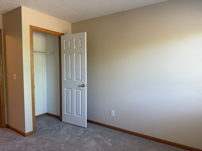 Building Photo - Easy Living On Gettysburg Way