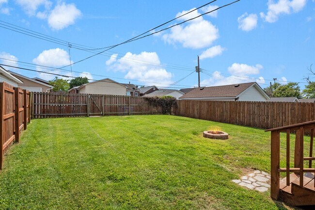 Building Photo - For the Big Dawgs