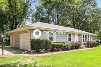 Building Photo - 3 Bedroom Pet-Friendly Home in KANSAS CITY...