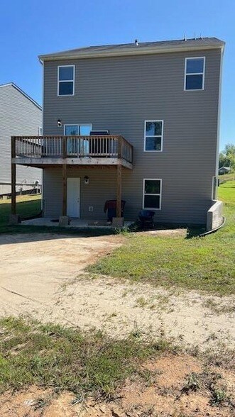 Building Photo - 3305 Serenity Dr NE
