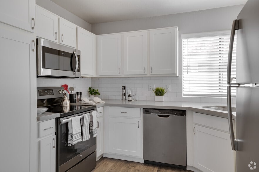 2BR, 2BA - 1,102SF - Talavera