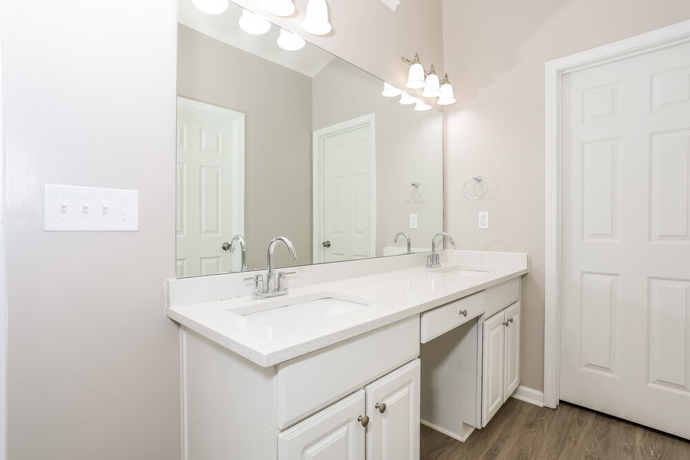 Building Photo - 402 Black Fox Dr