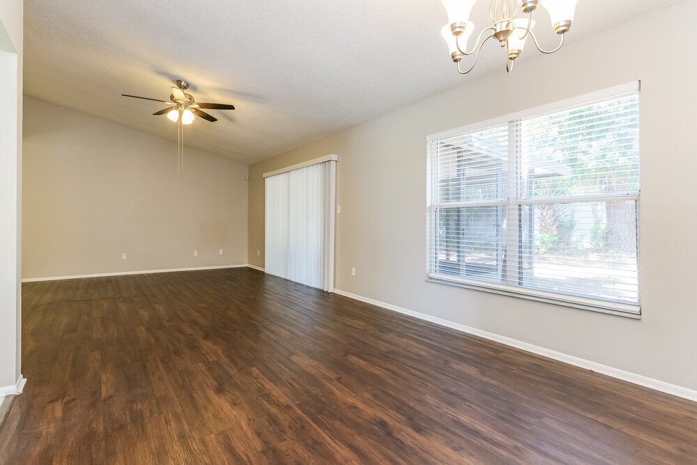 Building Photo - 2739 Sumba Ave