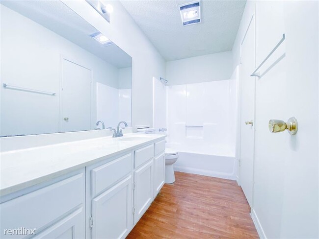 Building Photo - 109 Hughson Ct
