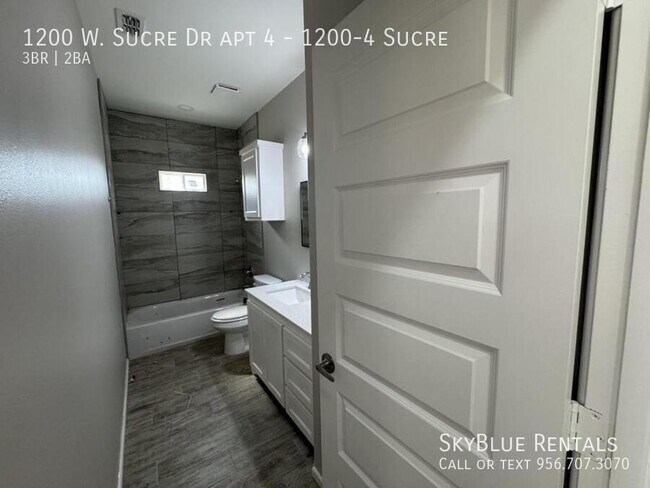 Building Photo - 1200 Sucre Dr