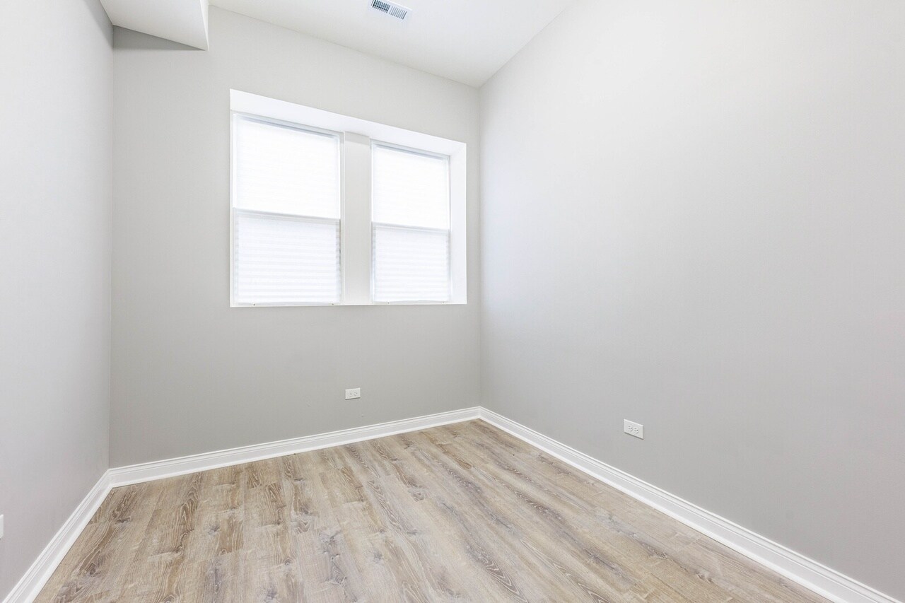 Building Photo - 2800 S Saint Louis Ave