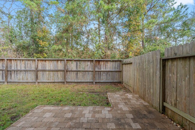 Building Photo - 174 Cheswood Forest Dr