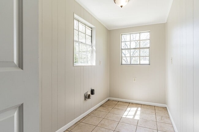 Building Photo - 3/ 1 Home for Rent!