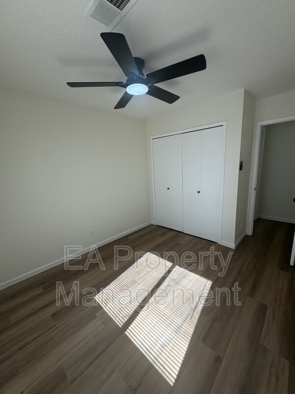 Building Photo - 4830 Aquamarine Dr NE