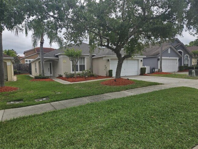 Building Photo - 913 Lake Berkley Dr