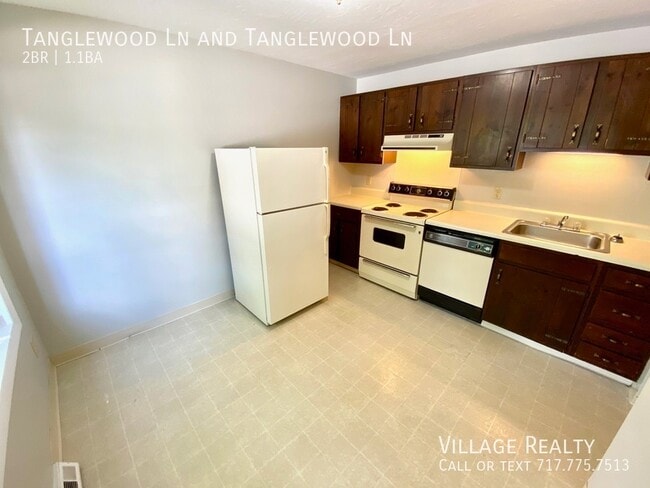 Building Photo - 442 Tanglewood Ln