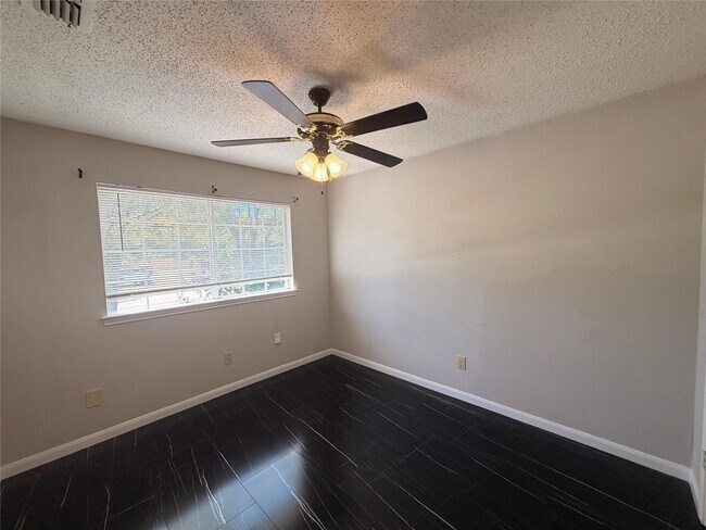 Building Photo - 342 Arbor Ct