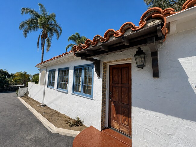 Building Photo - 352 Glen Ellen Dr