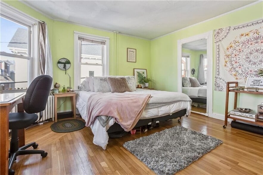 Building Photo - 35 Brewer St