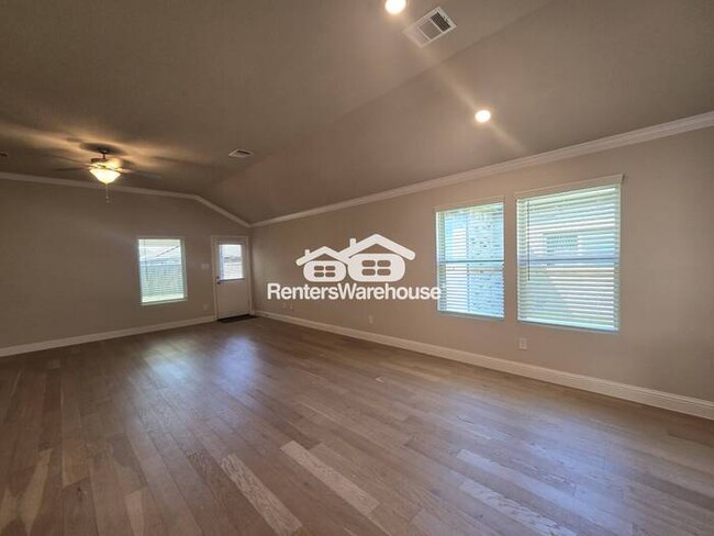 Building Photo - FOR RENT - MOVE IN READY - 4BEDS 2BATHS - ...