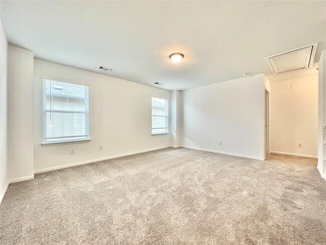 Building Photo - 3200 College Park Dr