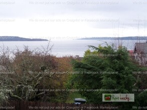 Building Photo - INCREDIBLE VIEWS!! Large 2-Bedroom + Den Duplex with 3-Car Garage in Fantastic Federal Way Neighb...