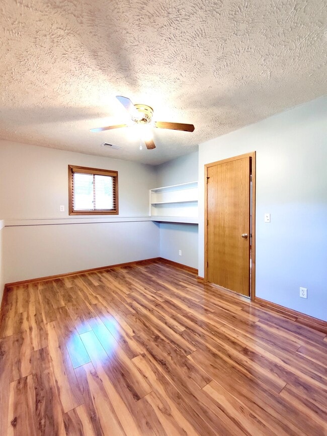 Building Photo - 1362 Grace Cir