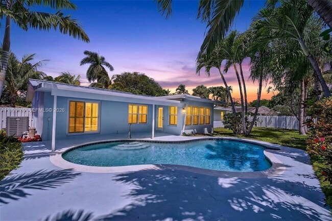 Building Photo - 4010 NE 22nd Ave