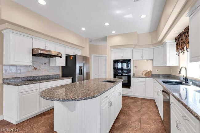 Building Photo - 7956 Marbella Cir