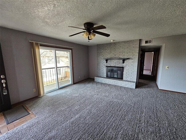 Building Photo - 3200 W Britton Rd