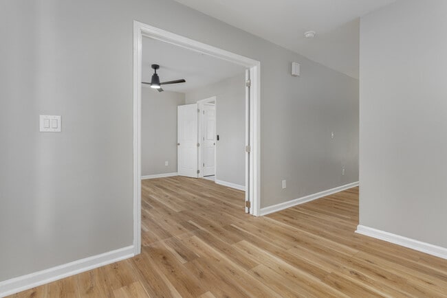Building Photo - 1021 Aderley Oak Dr