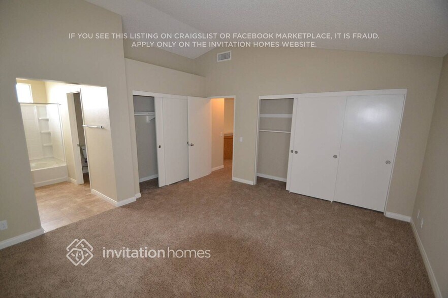 Building Photo - 11460 Winery Dr