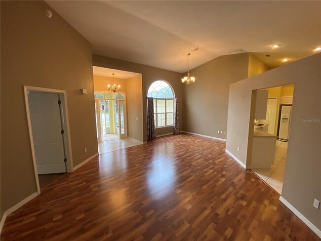Building Photo - 39913 Sun Glo Ct