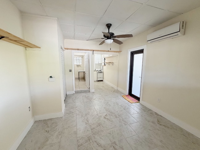 Building Photo - 300 SW 77th Ct