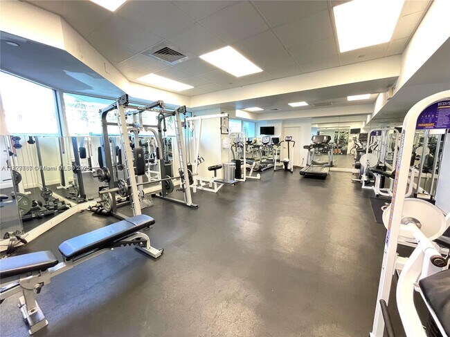 Building Photo - 5900 Collins Ave