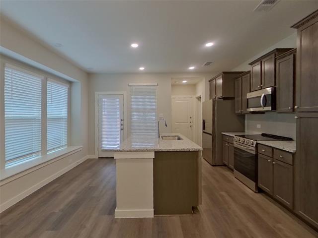 Building Photo - 8221 Brookhaven Dr