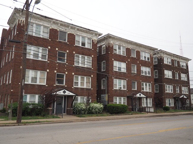 Primary Photo - 420 W 33rd St