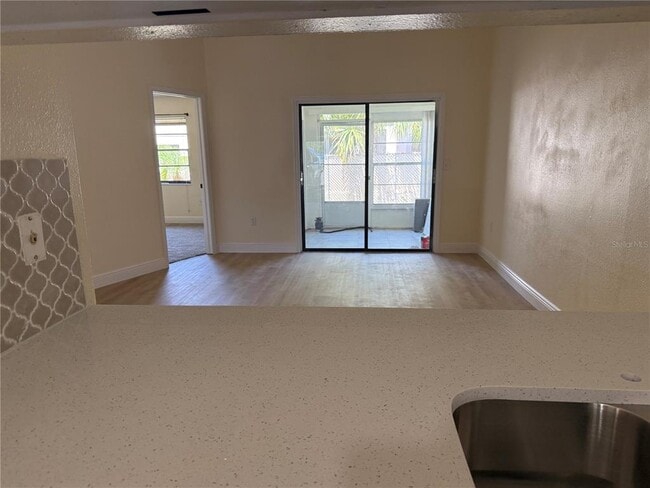 Building Photo - 6405 Drexel Dr