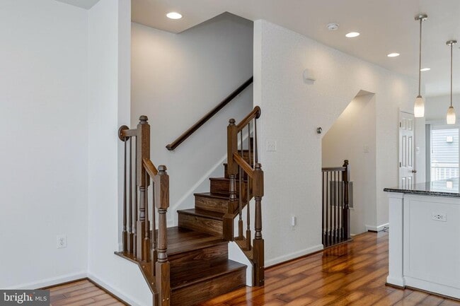Building Photo - 12504 Rustic Rock Ln