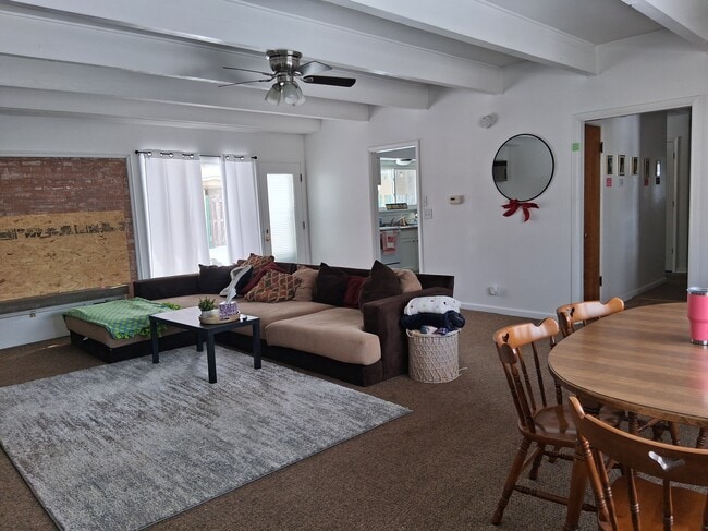 Building Photo - Joyanne Court