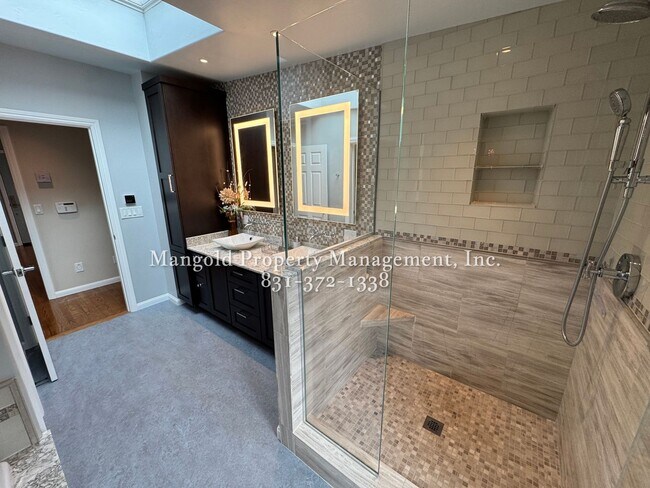 Building Photo - Stylish 2-Bed, 2-Bath Corner Lot Home with Modern Design and Spacious Outdoor Areas
