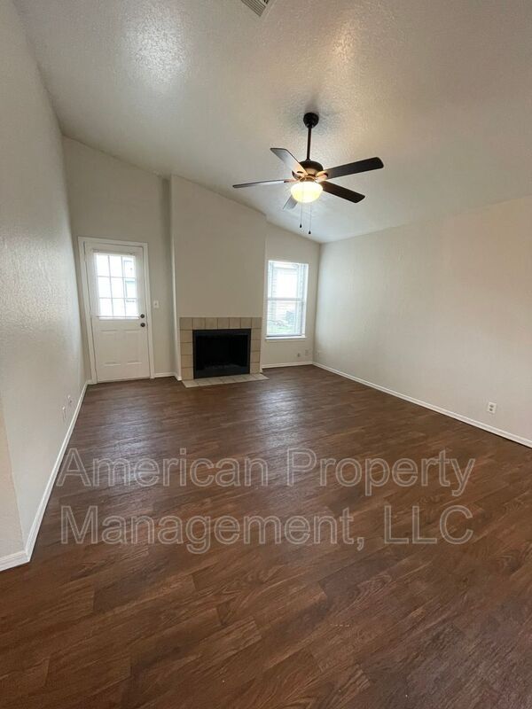 Building Photo - 13129 E 44th St
