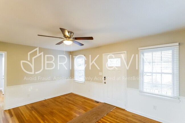 Building Photo - 813 Highbury Dr