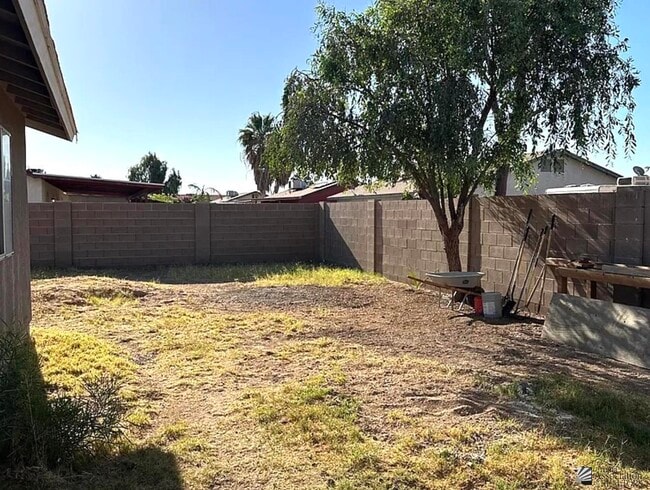 Building Photo - 4303 W 20th Pl