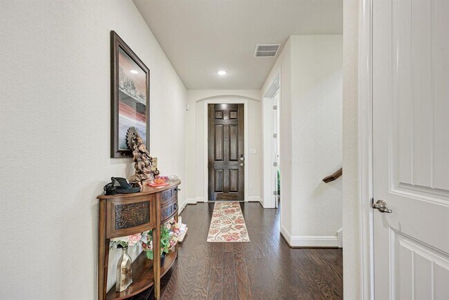 Building Photo - 5304 Cipriano Dr