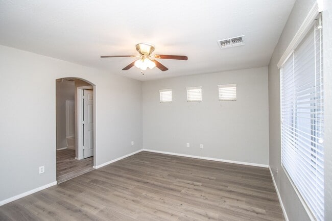 Building Photo - FANTASTIC 4BED/3 BATH SAN TAN HOME in RANCHO BELLA VISTA